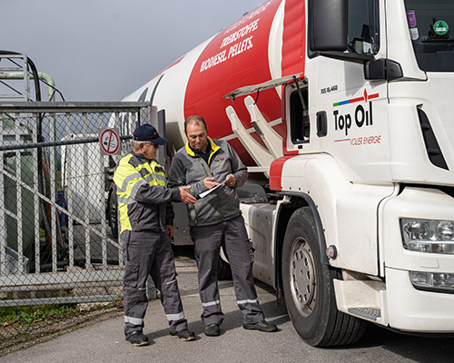 Tankwagenfahrer bei Top Oil